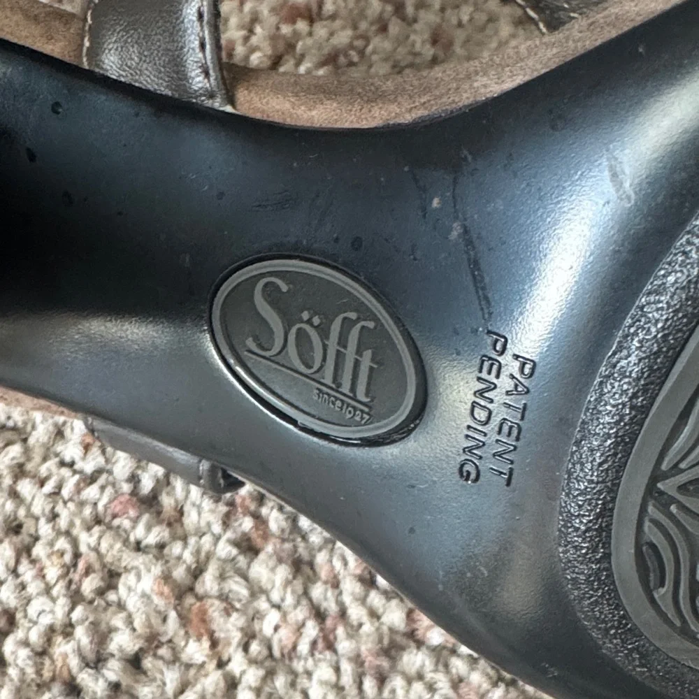 Sofft Brown Suede Women's Heels - Picture 8 of 15